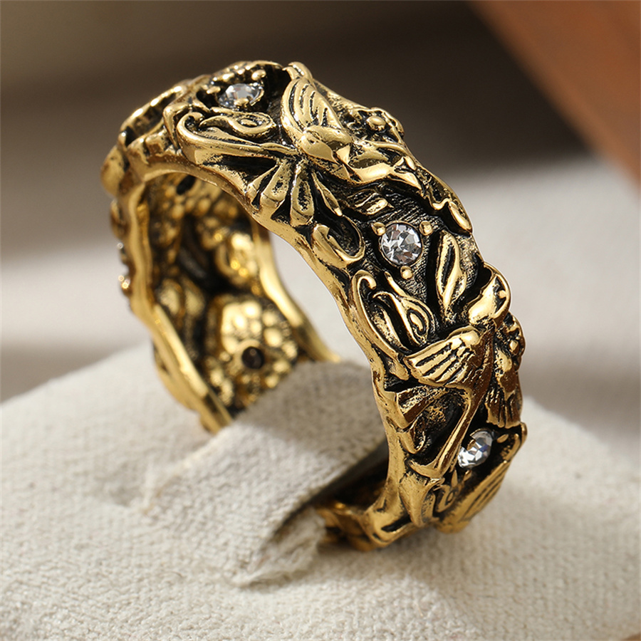 Vintage Inlaid White CZ Women' - Ethnic Fashion Wear For Women 评论和价格