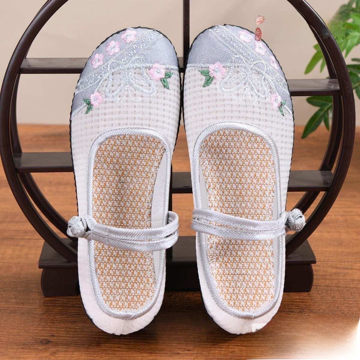 Breathable Embroidered Flat Bo - Ethnic Fashion Online 评论和价格