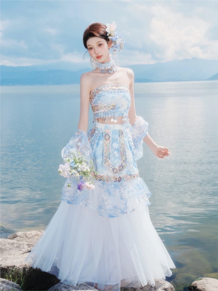 Women's suits with ethnic styl - Ethnic Fashion Shoot 评论和价格